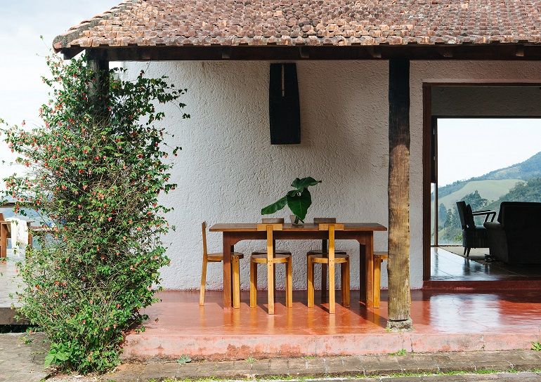 FARMHOUSE CHIC